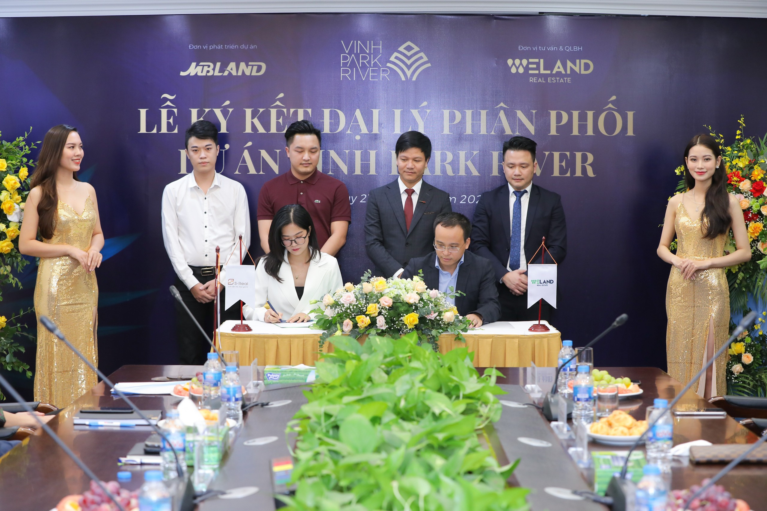 Lễ ký kết phân phối dự án Vinh Park River
