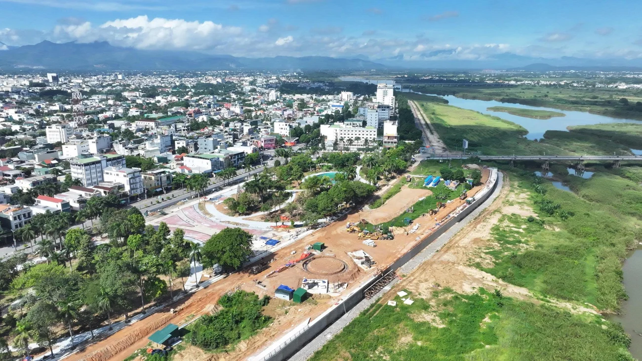 Coastal Quảng Ngãi Và Chiến Lược Phát Triển Đô Thị Biển Của Quảng Ngãi 2026: Góc Nhìn Từ Quy Hoạch Đến Giá Trị Bất Động Sản Dài Hạn 2 phia dong quang ngai